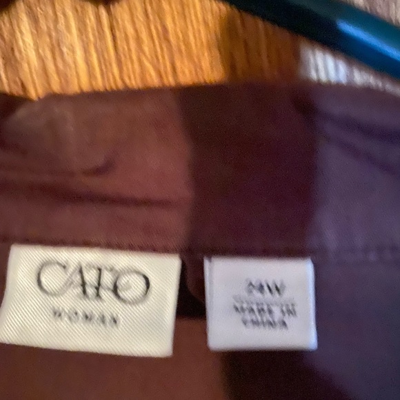 Two piece skirt set from Cato’s Fashion. Perfect colors for the fall. - Picture 2 of 3